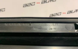 Накладка порога левая для Volvo C30 2006 года на фотографиях