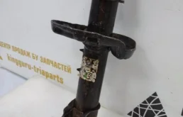 Стойка кузова передняя правая для Hyundai Solaris 2021 года на фотографиях