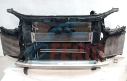 Усилитель переднего бампера для Audi Q7 2013 года на фотографиях