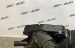 Корпус термостата системы охлаждения ДВС для Citroen C5 2012 года на фотографиях