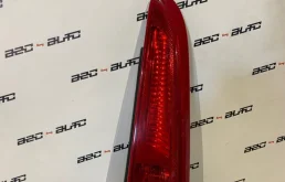 Фонарь правый для Volvo C30 на фотографиях