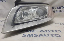 Фары для Volvo XC70 2010 года на фотографиях