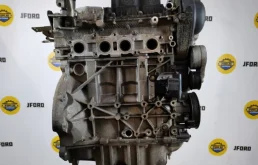 Двигатель без навесного для Ford Kuga 2019 года на фотографиях