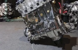 Двигатель без навесного для Nissan Serena 1996 года на фотографиях