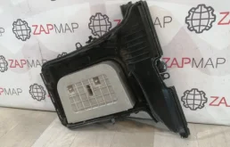 Корпус воздушного фильтра для Audi Q7 2018 года на фотографиях