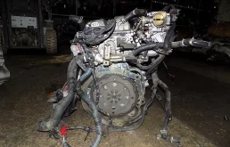 Двигатель для Nissan Serena 1999 года на фотографиях