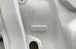 Дверь передняя левая для Toyota Corolla 2020 года на фотографиях