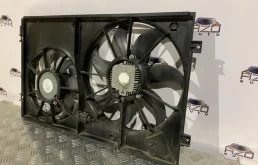 Диффузор вентиляторов для Volkswagen Golf 2009 года на фотографиях