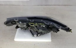 Фары для Toyota RAV4 2025 года на фотографиях