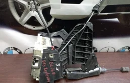 Замок двери задний левый для Mercedes-Benz GL class X164 2006-2012