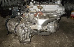 Двигатель для Nissan Tiida 2004 года на фотографиях