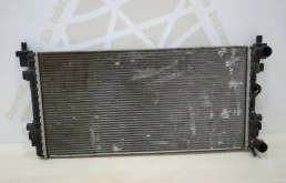 Радиатор охлаждения ДВС для Skoda Rapid 2023 года на фотографиях