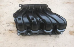 Впускной коллектор для Hyundai Solaris 2014 года на фотографиях