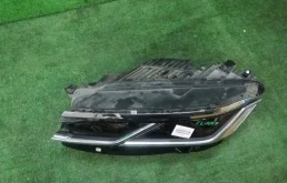 Фары для Volkswagen Touareg 2023 года на фотографиях