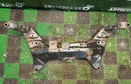 Подрамник двигателя для Nissan Almera Classic 2009 года на фотографиях