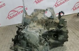 АКПП для Nissan X-Trail 2000 года на фотографиях