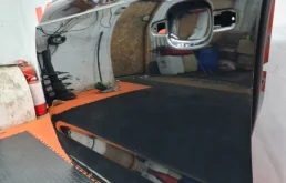 Дверь передняя левая для Audi Q3 2019 года на фотографиях