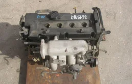 Двигатель для Hyundai Matrix 2006 года на фотографиях