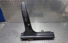 Порог правый для Hyundai Solaris 2014 года на фотографиях