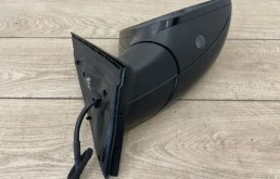 Зеркало боковое правое для Audi Q7 2015 года на фотографиях