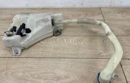 Бачок стеклоомывателя передний для Porsche Cayenne на фотографиях