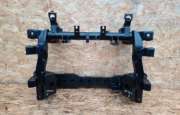 Подрамник двигателя для Mitsubishi Pajero 2007 года на фотографиях