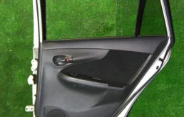 Дверь задняя правая для Toyota Corolla 2013 года на фотографиях