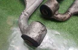 Рычаг передний правый верхний для Mercedes-Benz M class на фотографиях