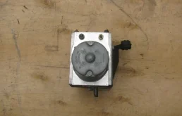 Блок ABS для BMW 5er 2002 года на фотографиях