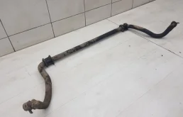 Стабилизатор поперечной устойчивости передний для Mitsubishi Pajero 2000 года на фотографиях