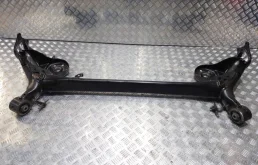 Задняя балка для Toyota Corolla на фотографиях