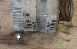 Генератор для Nissan Navara 2008 года на фотографиях