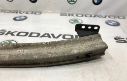 Усилитель заднего бампера для Audi Q7 2015 года на фотографиях