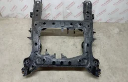 Подрамник двигателя для Suzuki Grand Vitara на фотографиях