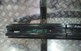 Усилитель заднего бампера для Hyundai Solaris на фотографиях