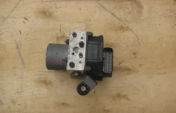 Блок ABS для BMW 5er 2002 года на фотографиях