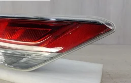 Фонарь внутренний правый для Toyota Highlander на фотографиях