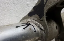 Подрамник двигателя для BMW 5er 2016 года на фотографиях