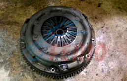 Маховик для Nissan X-Trail 2006 года на фотографиях