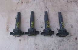 Катушка зажигания для Toyota Corolla 2001 года на фотографиях