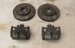 Суппорт задний правый для Mazda CX 5 2015 года на фотографиях