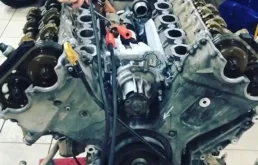 Двигатель без навесного для Porsche Cayenne 2003 года на фотографиях