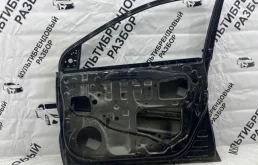 Дверь передняя правая для Toyota Corolla 2018 года на фотографиях