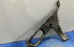 Кронштейн заднего бампера левый для Audi Q7 на фотографиях