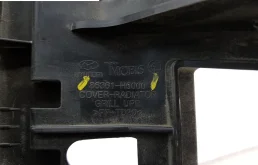 Кожух замка капота для Hyundai Solaris на фотографиях