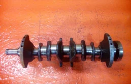 Коленвал для Renault Logan 2008 года на фотографиях