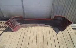 Бампер для Volkswagen Touran 2006 года на фотографиях