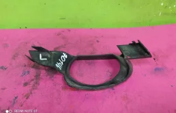 Решетка ПТФ левая для Audi Q7 2006 года на фотографиях