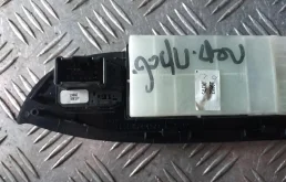 Блок управления стеклоподъемниками для Suzuki Grand Vitara на фотографиях