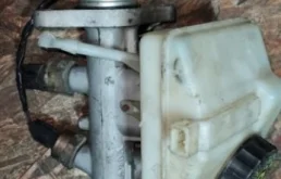 Главный тормозной цилиндр для Volvo XC90 2014 года на фотографиях